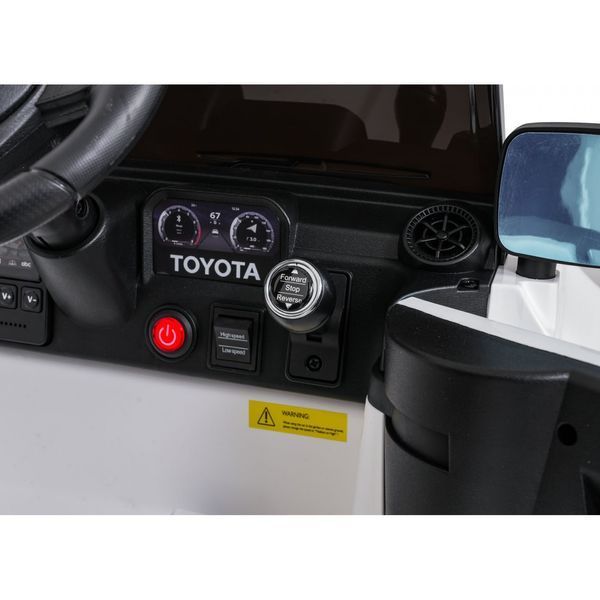 Автомобіль Toyota Land Cruiser PRADO Білий Білий PA.2155.BIA фото