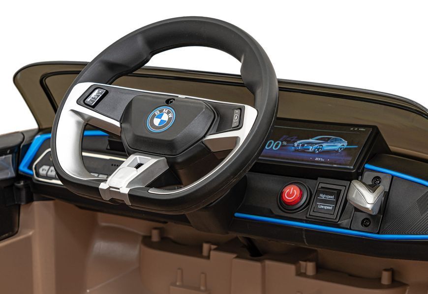 Детский электромобиль от 1 года бежевый BMW I4 с пультом управления и мягкими колесами. 1025 фото